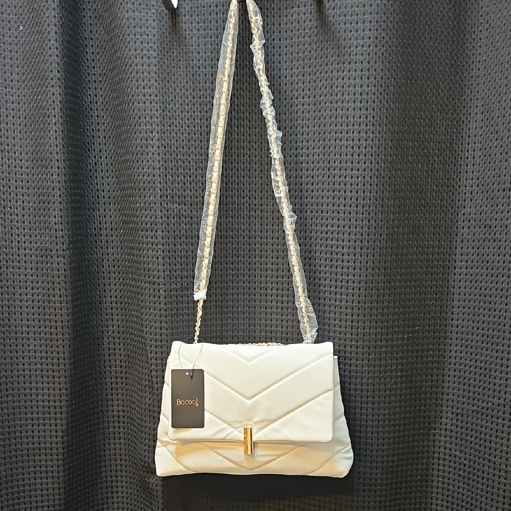 BE COOL White Quilted Crossbody/Shoulder Bag with Gold Accents